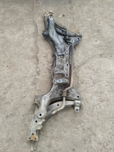 Балка подвески Toyota Carina 1989 st170