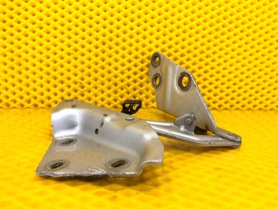 Петля капота Volkswagen Touareg 2003 7L6