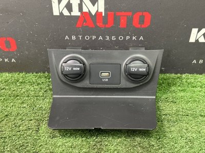 Блок USB с розетками Hyundai Creta 2021 GS