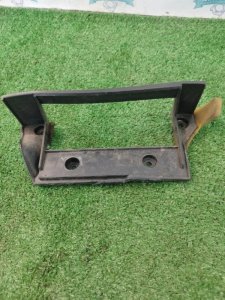 Кронштейн блока предохранителей лада 210740 2008 СЕДАН