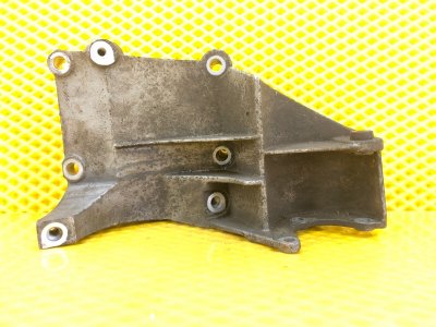 Кронштейн крепления кондиционера Porsche Cayenne 2008 957