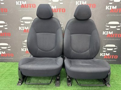 Сиденья передние комплект Hyundai Solaris 1 2013 RB