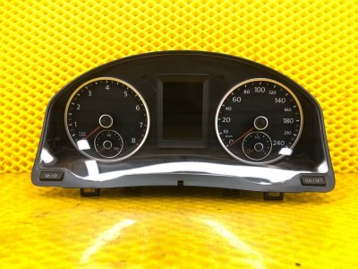 Панель приборов Volkswagen Tiguan