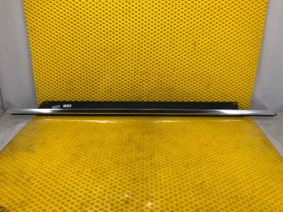 Молдинг стекла задней двери Audi Q7 2014 4LB