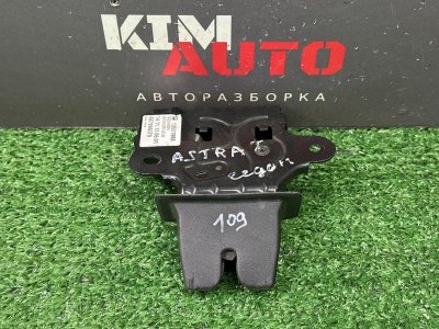 Замок крышки багажника Opel Astra J