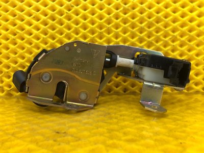 Замок багажника Volkswagen Touareg 2003 7L6