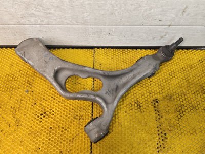 Рычаг передний нижний Audi Q7 2014 4L