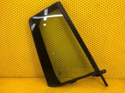 Стекло (форточка) задней правой двери Volkswagen Tiguan