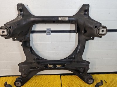 Подрамник двигателя Audi Q7 2014 4L