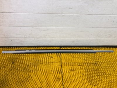 Молдинг стекла Audi Q7 2014 4LB