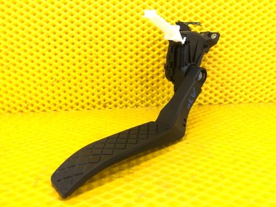 Педаль газа Audi Q7 2014 4L