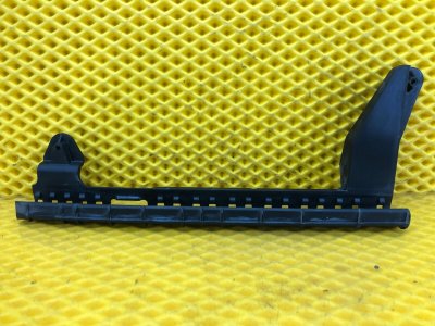 Направляющая стекла задней правой двери Audi Q7 2014 4LB