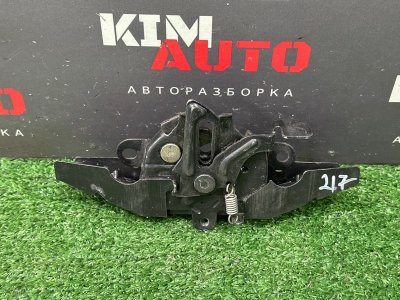 Замок капота Toyota Avensis