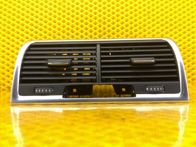 Дефлектор воздушный Audi Q7 2014 4L