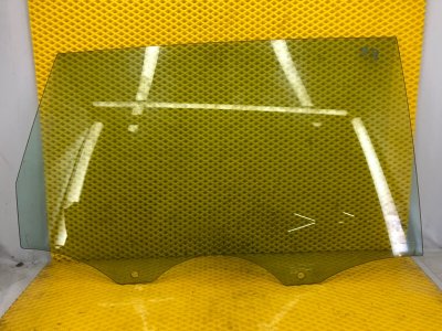 Стекло двери заднее правое Audi Q7 2014 4LB