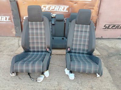 Сиденья комплект Volkswagen Golf 2011 Mk6