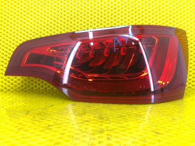 Фонарь задний правый Audi Q7 2014 4LB