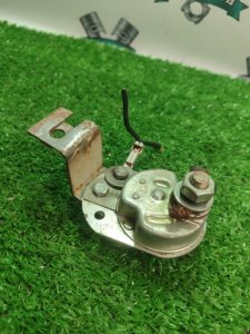 Выключатель массы винтовой Toyota Carina 1989 st170