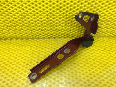 Петля капота левая Audi Q7 2014 4L