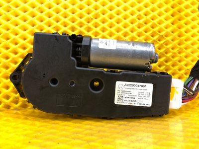 Моторчик люка Mercedes-Benz S-Class 2014 W222