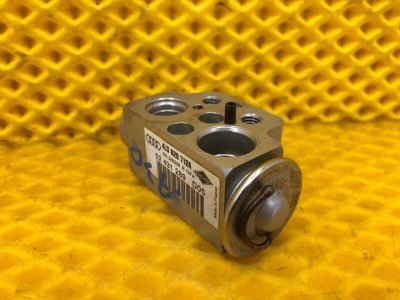 Клапан кондиционера Audi Q7 2014 4L