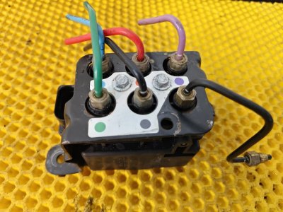 Блок клапанов пневмоподвески Volkswagen Phaeton 2005 3D2