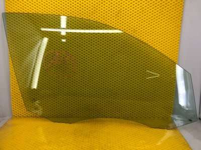 Стекло двери переднее правое Volkswagen Tiguan