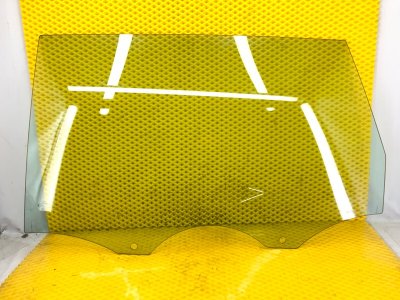 Стекло двери Audi Q7 2014 4LB