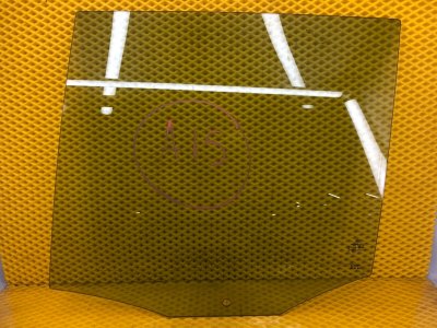 Стекло двери Volkswagen Tiguan