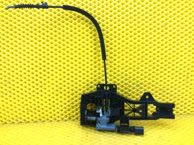 Кронштейн ручки двери передней правой Audi Q7 2014 4LB