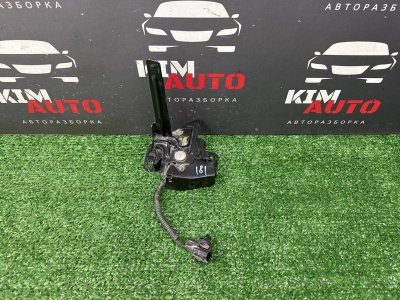 Замок капота Honda Civic 4D