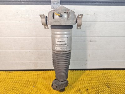 Пневмостойка , амортизатор Audi Q7 2014 4L