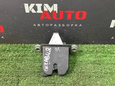 Замок крышки багажника Skoda Octavia A5