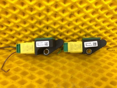 Датчик ускорения airbag Volkswagen Tiguan