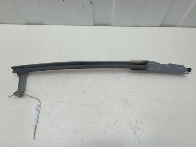 Направляющая стекла двери Nissan Note E11