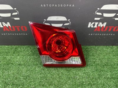 Фонарь в крышку багажника Chevrolet Cruze