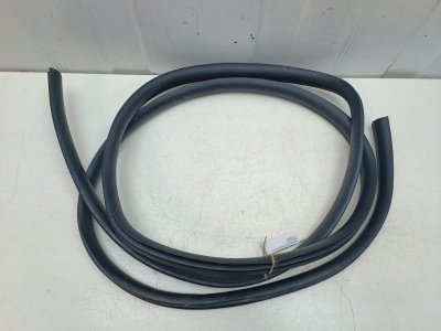 Уплотнитель проема двери Nissan Note E11