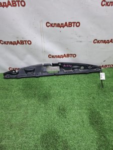 Накладка рамки радиатора Toyota Estima 2003 ACR40W