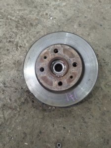 Кулак поворотный Лада Гранта 2012 седан