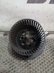 Моторчик печки Skoda YETI 2011 5L