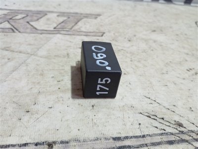 Реле Volkswagen Passat 2002 B5