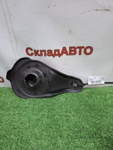 Крепление балки подвески Toyota AVENSIS 2012 ZRT272