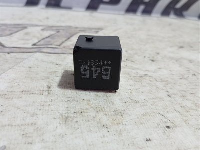 Реле Volkswagen Touran 2011 1T