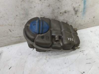 Бачок расширительный Audi A6 2012