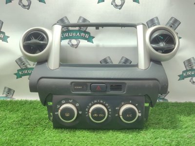 Блок управления климат-контролем TOYOTA IST NCP60