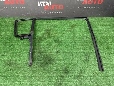 Уплотнитель стекла направляющий Kia Sportage 3 2015 SL