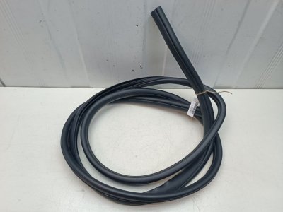 Уплотнитель проема двери Nissan Note E11