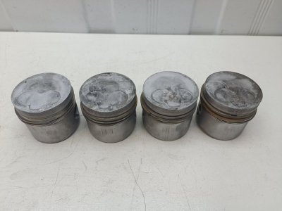 Комплект поршней VOLKSWAGEN Transporter T3