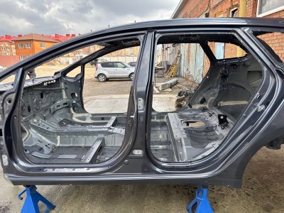 Порог со стойкой Kia Ceed 2 2015 SW