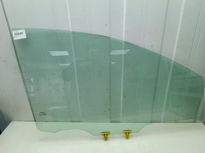 Стекло двери Nissan Note E11